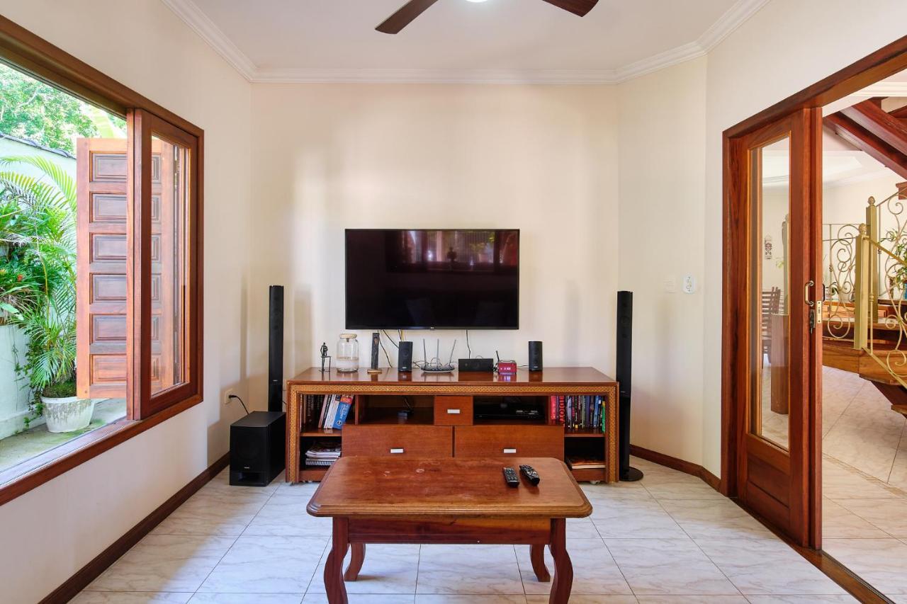 Casa Petunia Com Ar E Piscina Perto Do Centro Βίλα Παρατί Εξωτερικό φωτογραφία