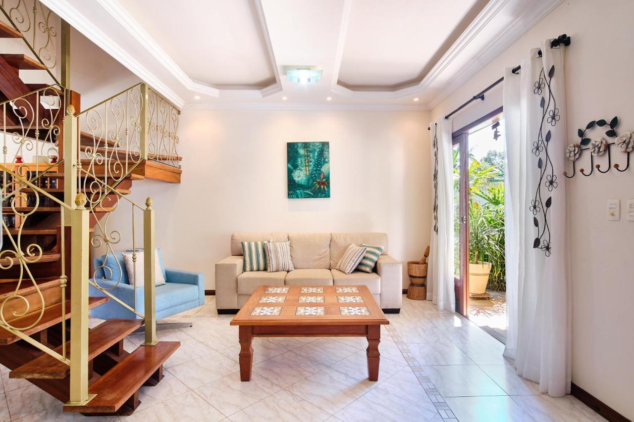 Casa Petunia Com Ar E Piscina Perto Do Centro Βίλα Παρατί Εξωτερικό φωτογραφία